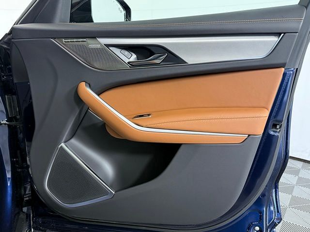 2026 Jaguar F-Pace R-Dynamic S - Photo 17