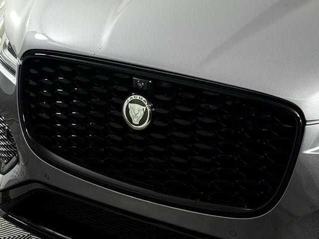 2026 Jaguar F-Pace R-Dynamic S - Photo 14