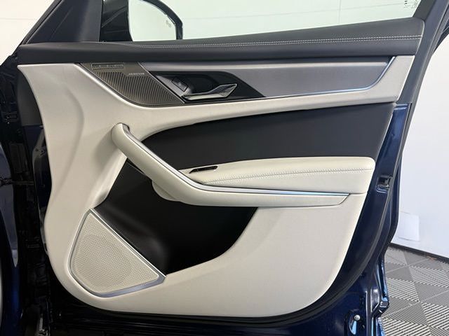2026 Jaguar F-Pace R-Dynamic S - Photo 20