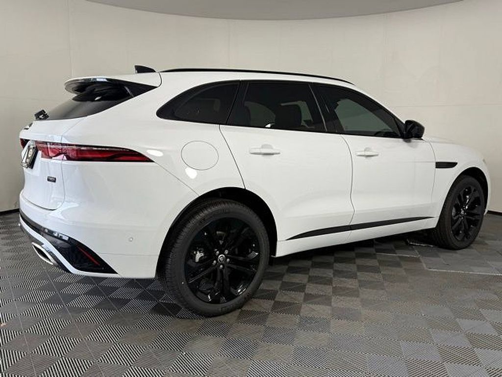 2026 Jaguar F-Pace R-Dynamic S - Photo 6