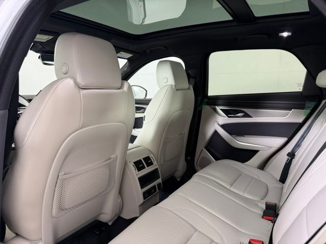 2026 Jaguar F-Pace R-Dynamic S - Photo 19