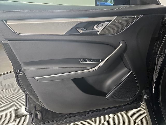 2026 Jaguar F-Pace R-Dynamic S - Photo 9