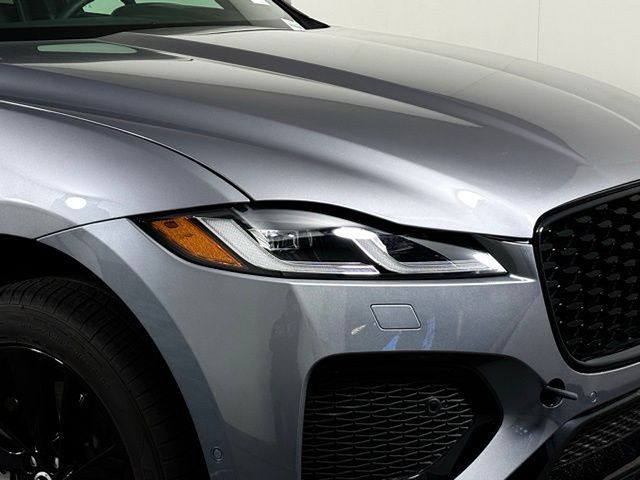 2026 Jaguar F-Pace R-Dynamic S - Photo 14