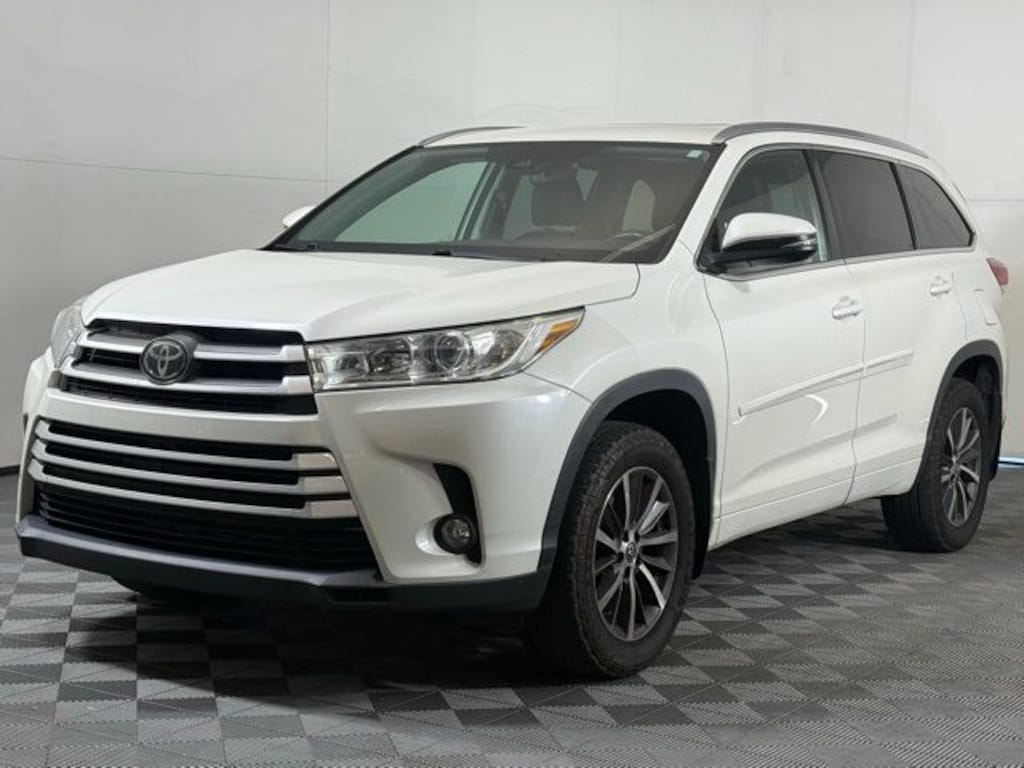 Used 2018 Toyota Highlander XLE SUV