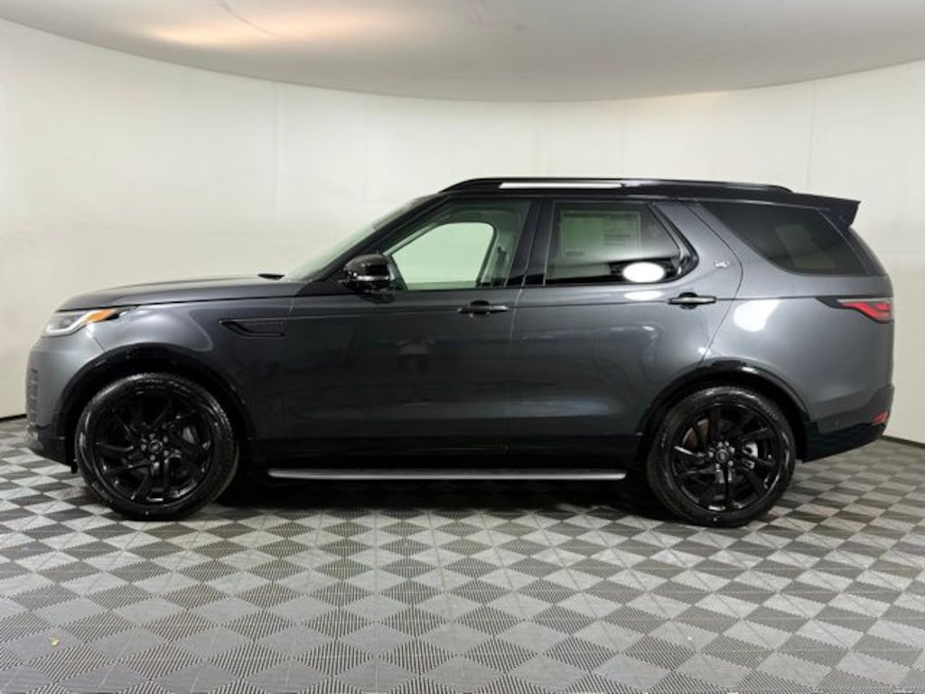 Certified 2025 Land Rover Discovery Dynamic SE SUV