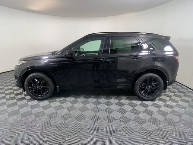 2024 Land Rover Discovery Sport SE photo 3