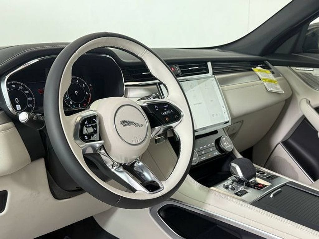2026 Jaguar F-Pace R-Dynamic S - Photo 43