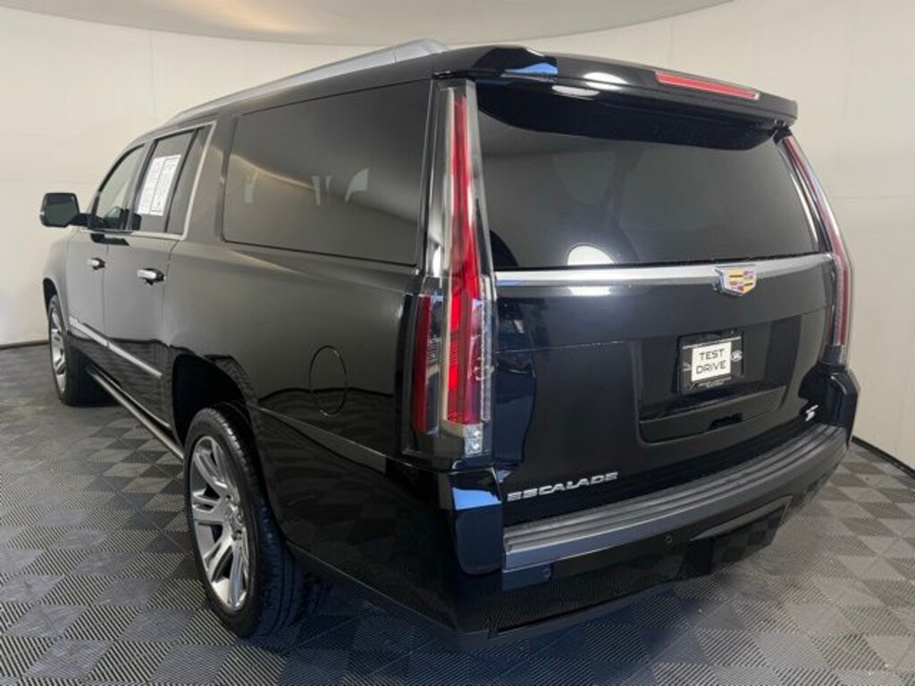Used 2017 Cadillac Escalade ESV Premium SUV