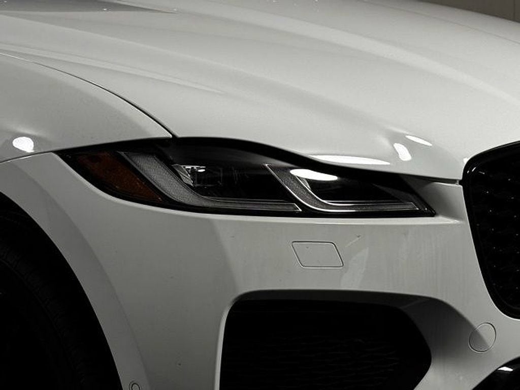 2026 Jaguar F-Pace R-Dynamic S - Photo 13