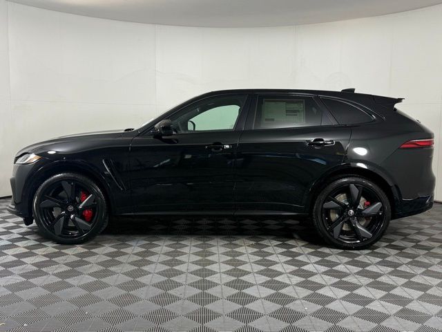2026 Jaguar F-PACE SVR photo 3