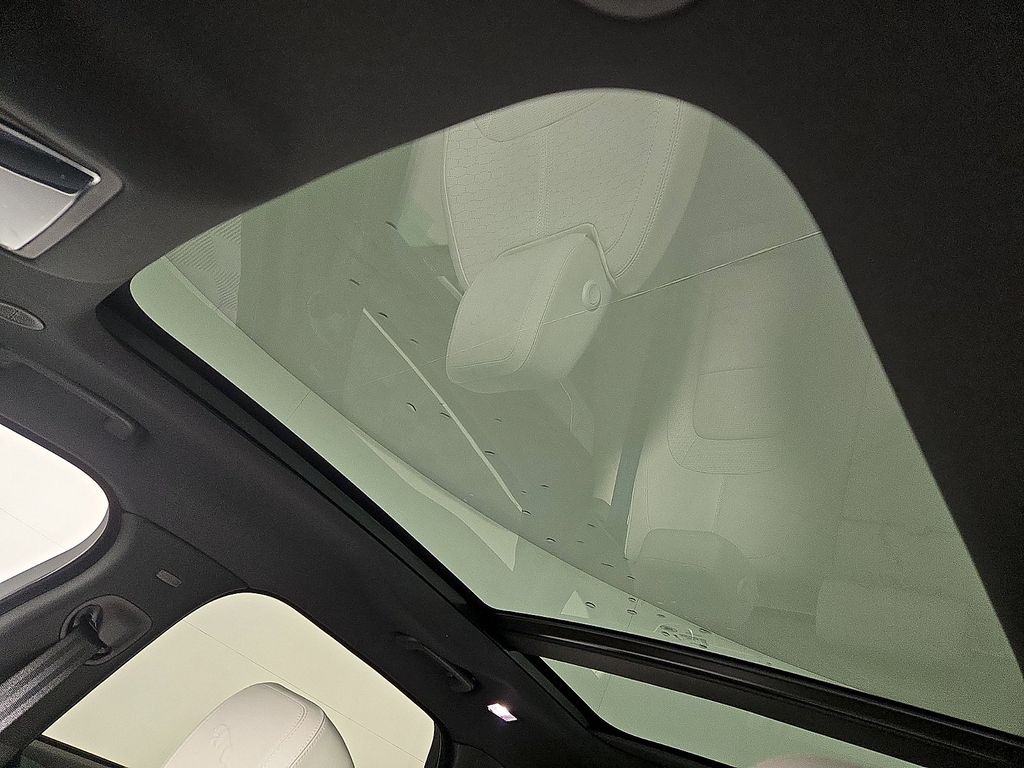 2026 Jaguar F-Pace R-Dynamic S - Photo 10