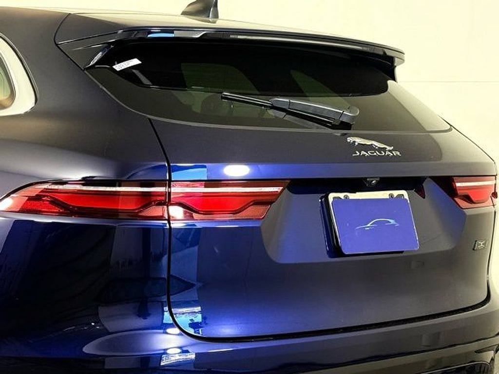 2026 Jaguar F-Pace R-Dynamic S - Photo 16