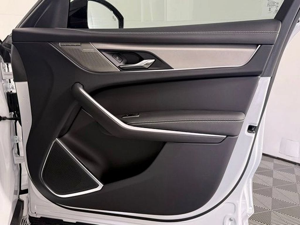 2026 Jaguar F-Pace R-Dynamic S - Photo 16