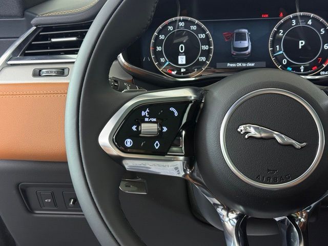 2026 Jaguar F-Pace R-Dynamic S - Photo 39
