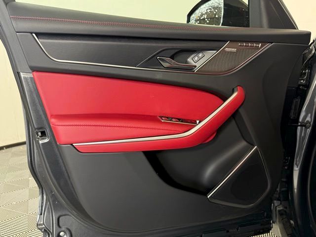 2026 Jaguar F-Pace R-Dynamic S - Photo 26