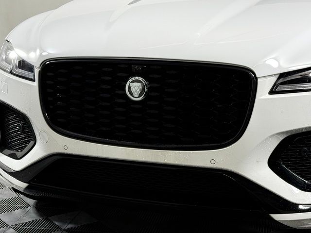 2026 Jaguar F-Pace R-Dynamic S - Photo 11