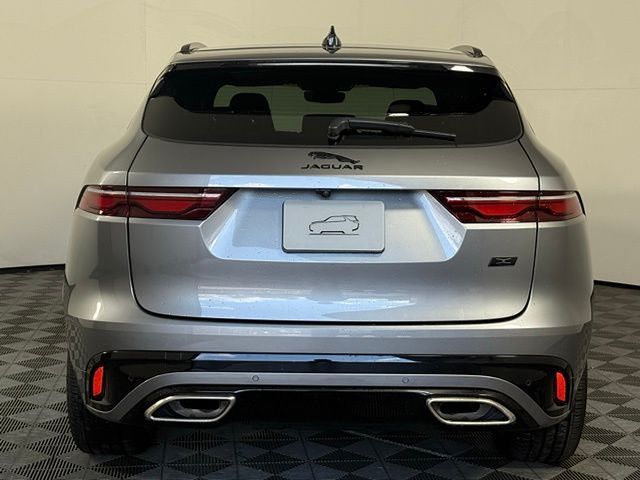 2026 Jaguar F-Pace R-Dynamic S - Photo 7
