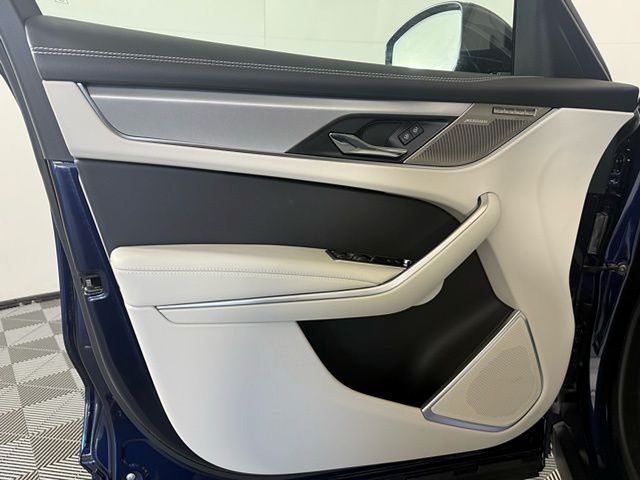 2026 Jaguar F-Pace R-Dynamic S - Photo 27