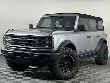 2023 Ford Bronco Base SUV