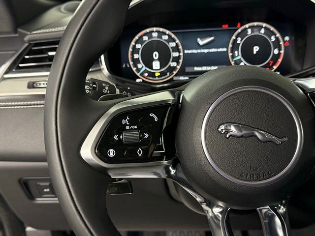 2026 Jaguar F-Pace R-Dynamic S - Photo 40