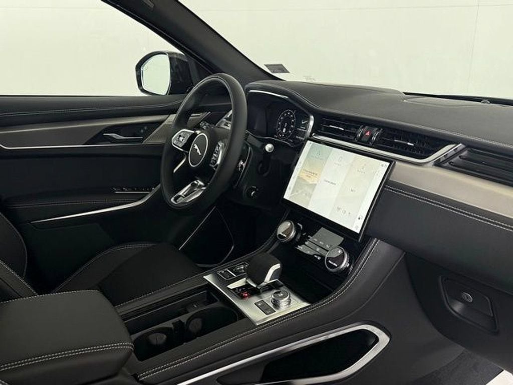 2026 Jaguar F-Pace R-Dynamic S - Photo 18