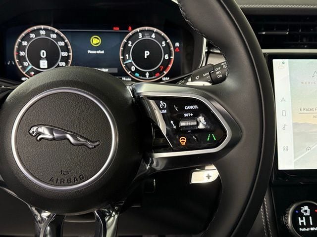 2026 Jaguar F-Pace R-Dynamic S - Photo 41