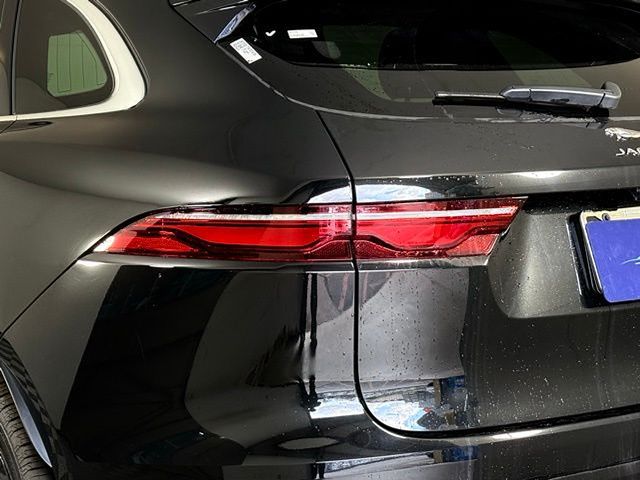 2026 Jaguar F-Pace R-Dynamic S - Photo 15