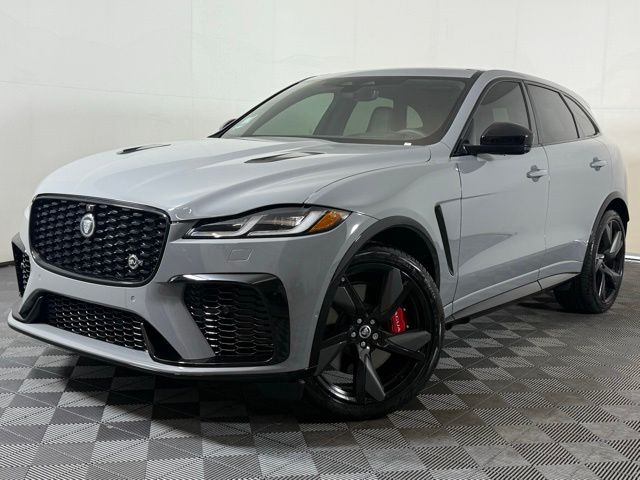 2025 Jaguar F-PACE SVR's photo