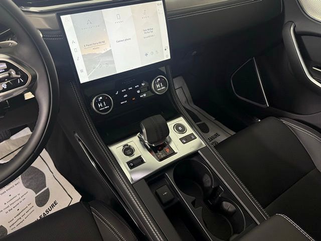 2026 Jaguar F-Pace R-Dynamic S - Photo 40