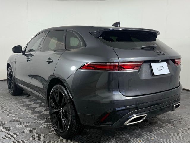 2025 Jaguar F-PACE P400 R-Dynamic S photo 2