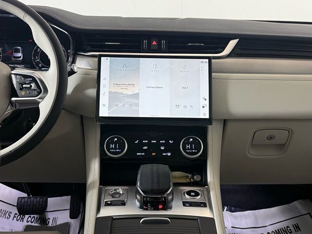 2026 Jaguar F-Pace R-Dynamic S - Photo 23