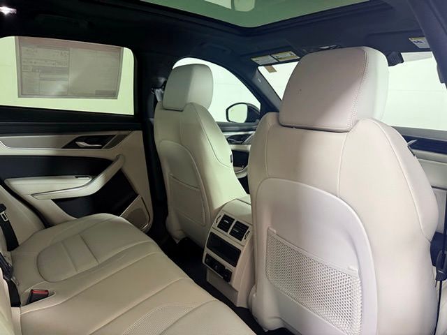 2026 Jaguar F-Pace R-Dynamic S - Photo 31