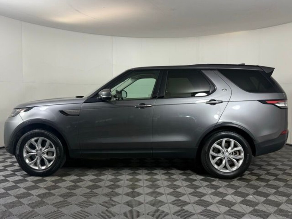 Used 2018 Land Rover Discovery SE SUV