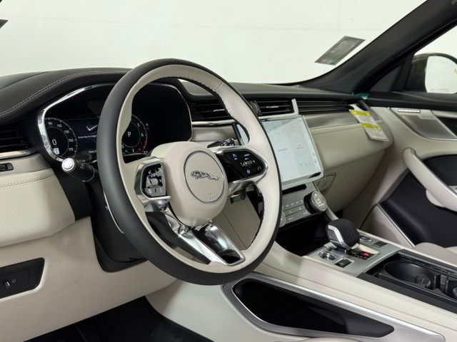 2026 Jaguar F-Pace R-Dynamic S - Photo 40