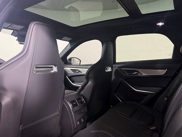 2026 Jaguar F-Pace R-Dynamic S - Photo 25