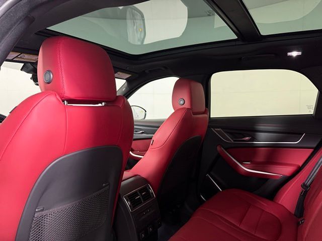2026 Jaguar F-Pace R-Dynamic S - Photo 20