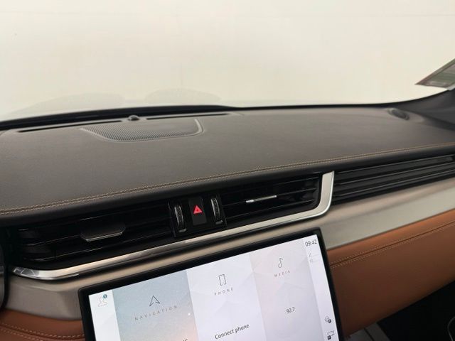 2026 Jaguar F-Pace R-Dynamic S - Photo 31