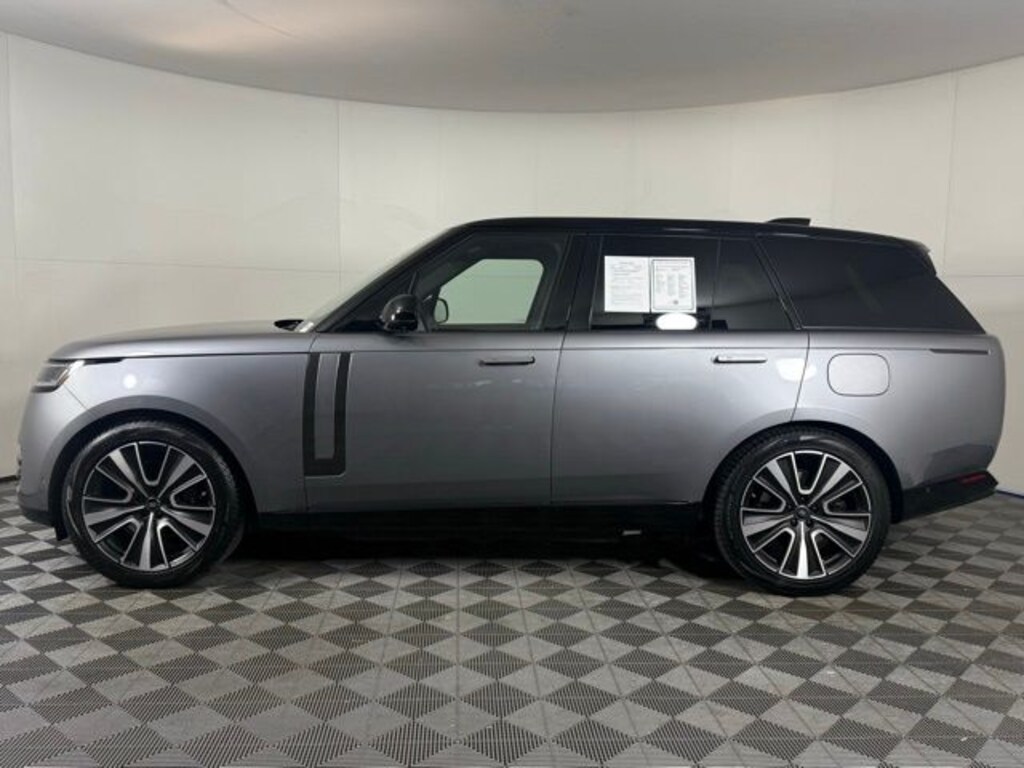 Used 2025 Land Rover Range Rover Plug-In Hybrid SE SUV