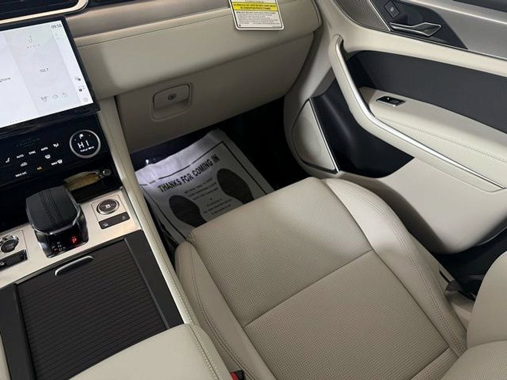2026 Jaguar F-Pace R-Dynamic S - Photo 25