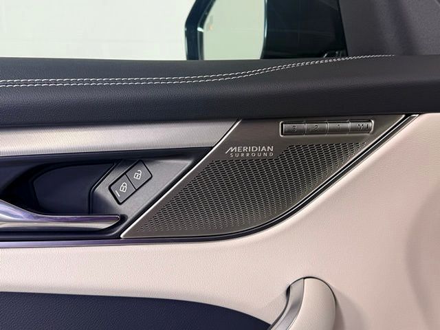 2026 Jaguar F-Pace R-Dynamic S - Photo 24