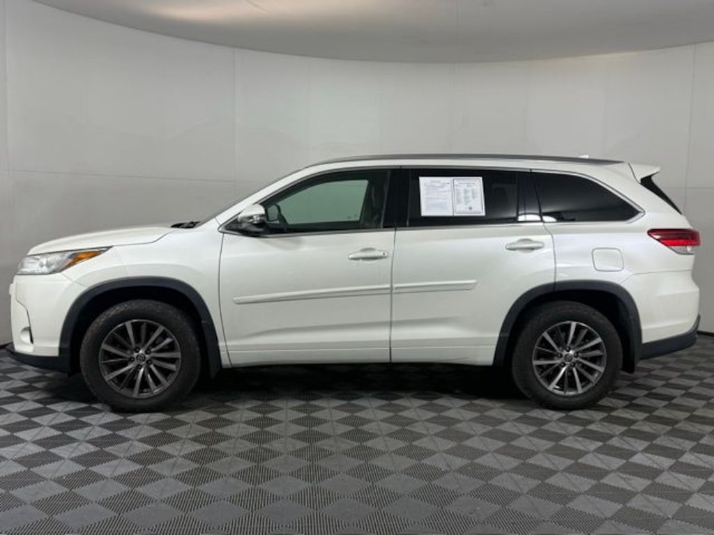 Used 2018 Toyota Highlander XLE SUV