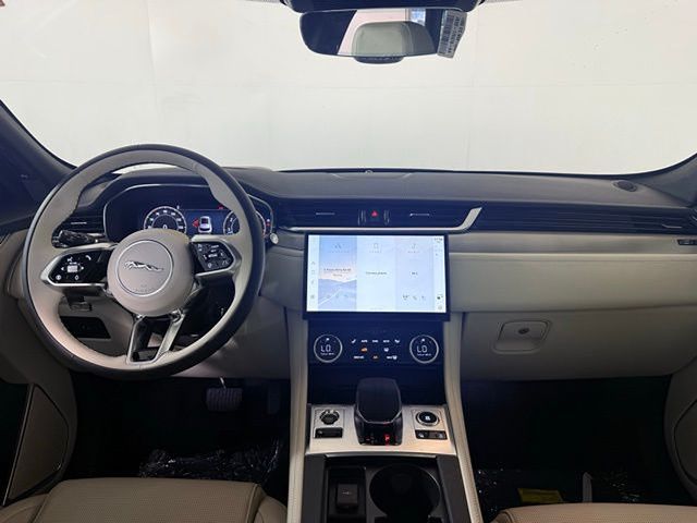 2026 Jaguar F-Pace R-Dynamic S - Photo 28