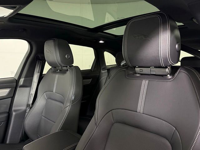 2026 Jaguar F-Pace R-Dynamic S - Photo 30