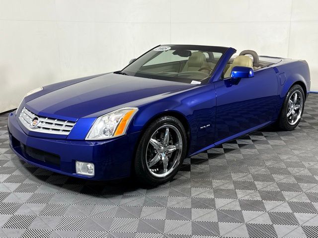 2005 Cadillac XLR Base photo 2