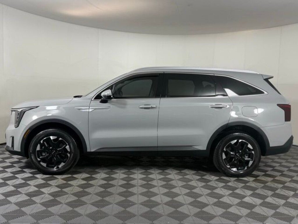 Used 2025 Kia Sorento S SUV