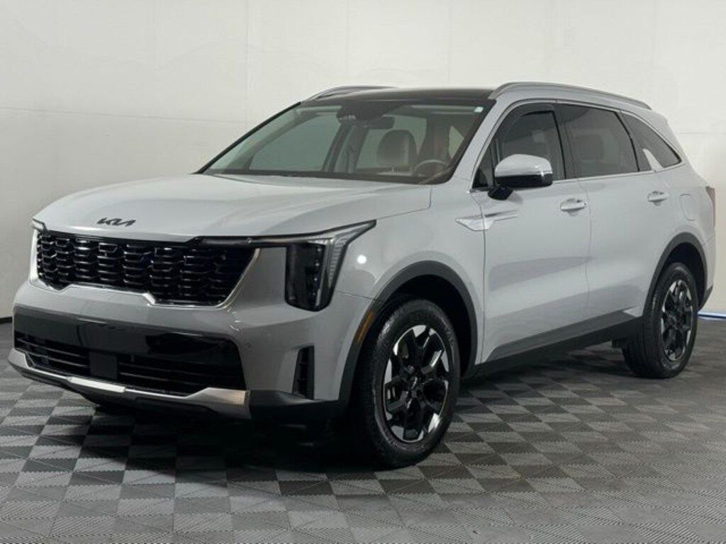 Used 2025 Kia Sorento S SUV