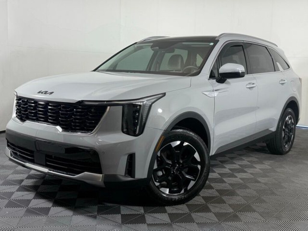 Used 2025 Kia Sorento S SUV
