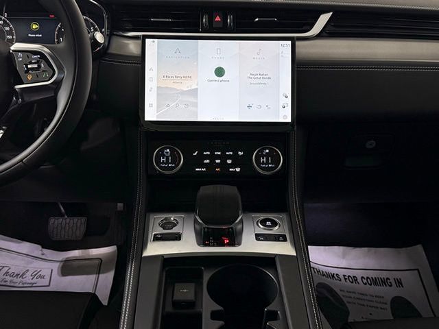 2026 Jaguar F-Pace R-Dynamic S - Photo 23