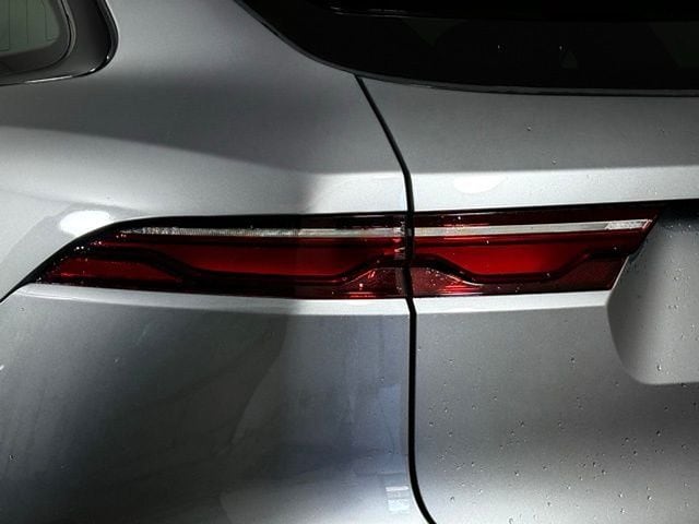 2026 Jaguar F-Pace R-Dynamic S - Photo 16
