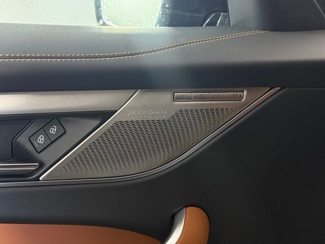 2026 Jaguar F-Pace R-Dynamic S - Photo 29